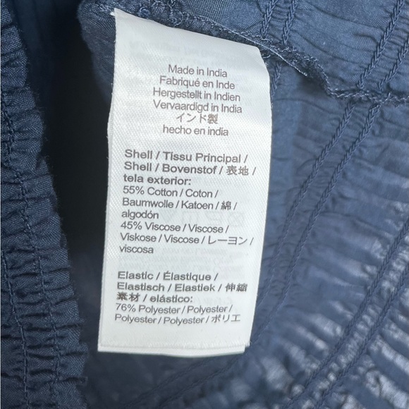 NWT J.CREW Sizes M, L Navy Smocked button-up shirt in cotton-blend voile - Picture 6 of 7